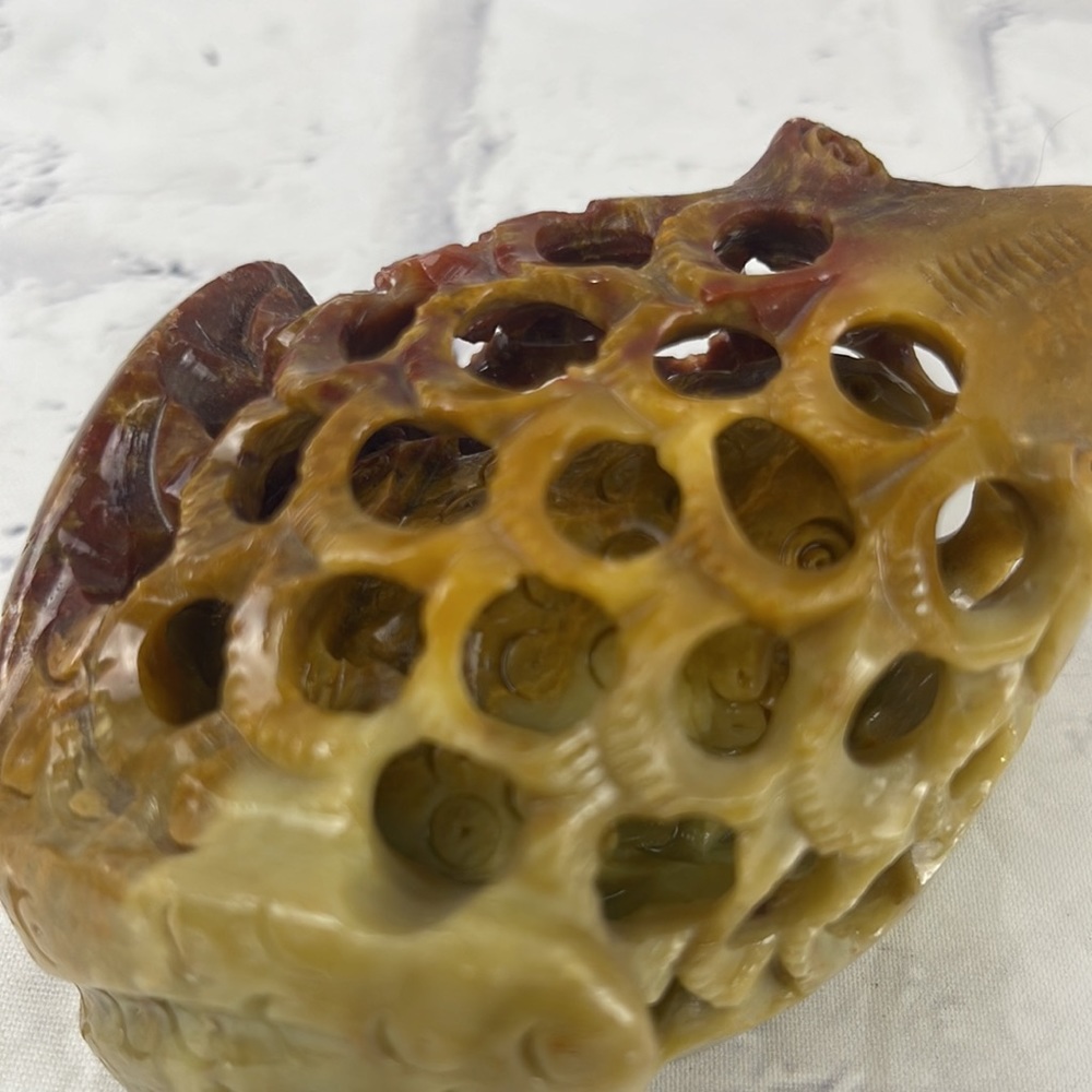 Vintage Carved Onyx Frog Within Frog Figurine Hand Carved Paperweight - Picture 5 of 11